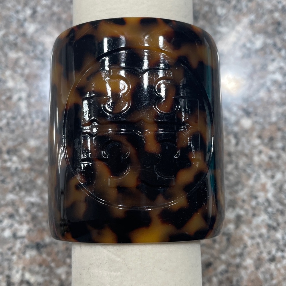 Tory Burch Tortoiseshell Cuff Bracelet - Picture 4 of 7